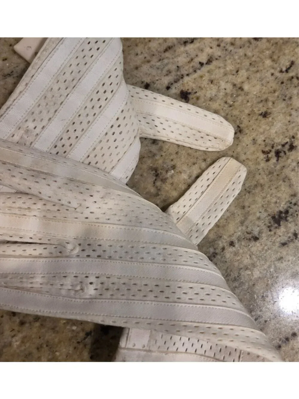 Vintage Womens Size 6.5 M/L Off-White Cotton Mesh Leather Stripe Gloves